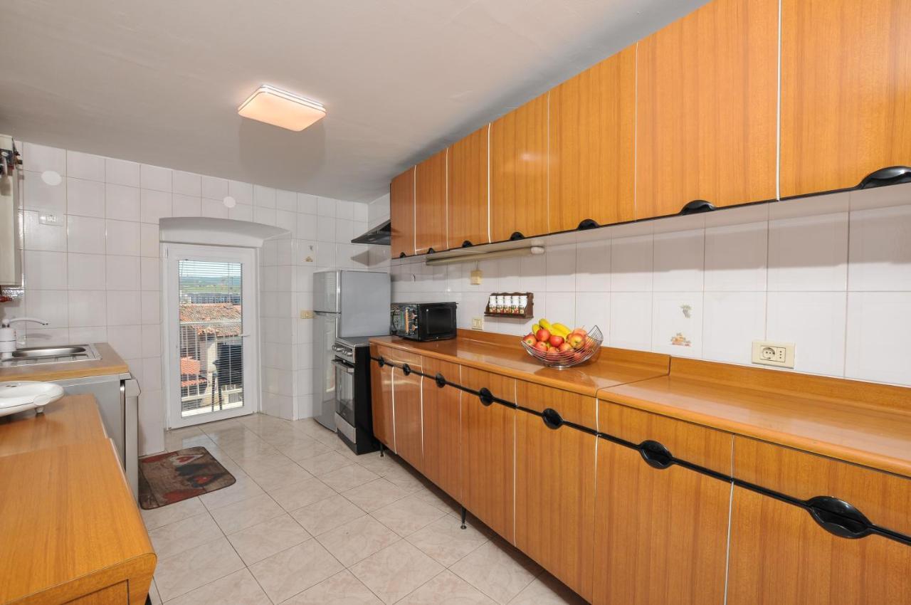 Apartment Katarina Koper - Old Historic Centre With Free Parking المظهر الخارجي الصورة